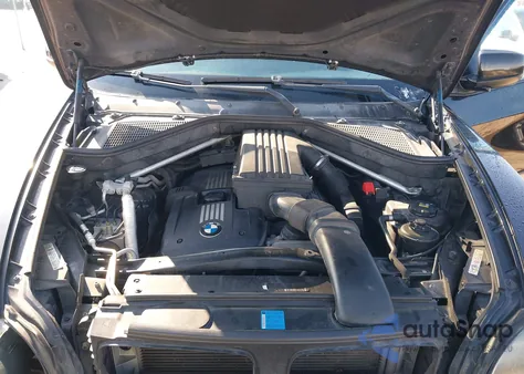 2008 BMW X5 3.0Si z USA, uszkodzony, nr VIN 5UXFE43568L006839